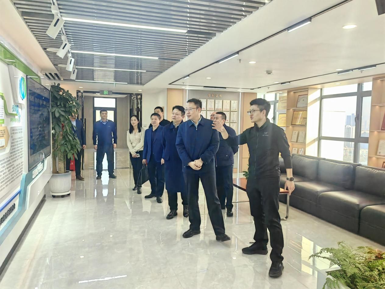 张炜副总参观与西北建签订框架协议